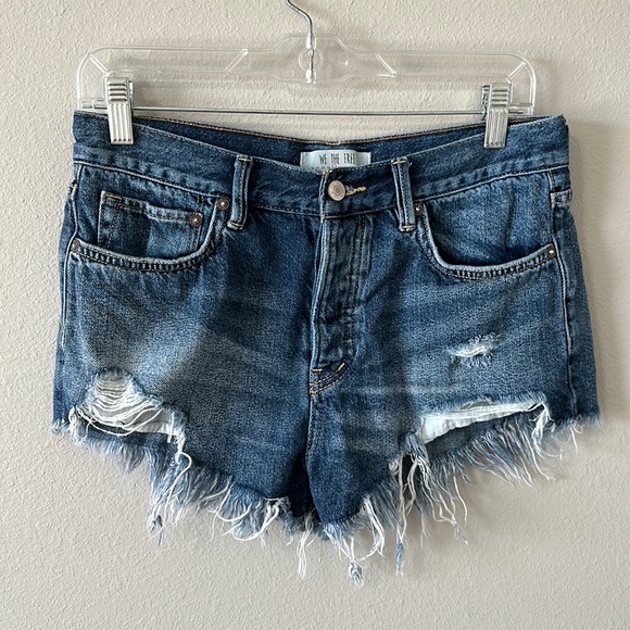 We The Free High Waisted Distressed Jean Shorts Size 27 - Picture 2 of 15
